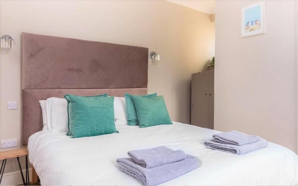 Gorgeous Cottage By Sandy Beach Dog Friendly ميناء إيرين المظهر الخارجي الصورة